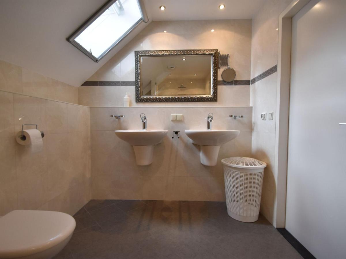 Holiday Home In Zeeland With Wide Views เบรานิซเซอ ภายนอก รูปภาพ